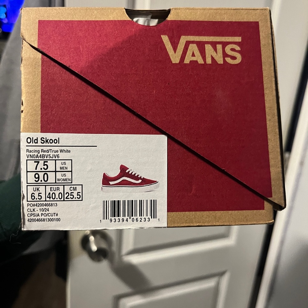 MENS/WOMANS old skool racing red/true white vans